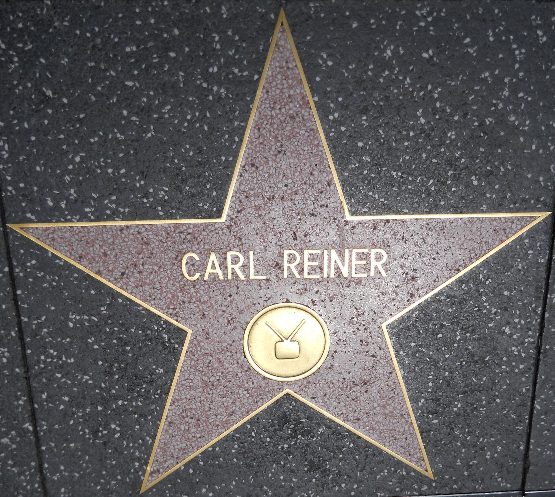 Imagem de referência relacionada a Carl Reiner, item descrito como registro de referência sobre Carl Reiner, organizado a partir de dados estruturados abertos