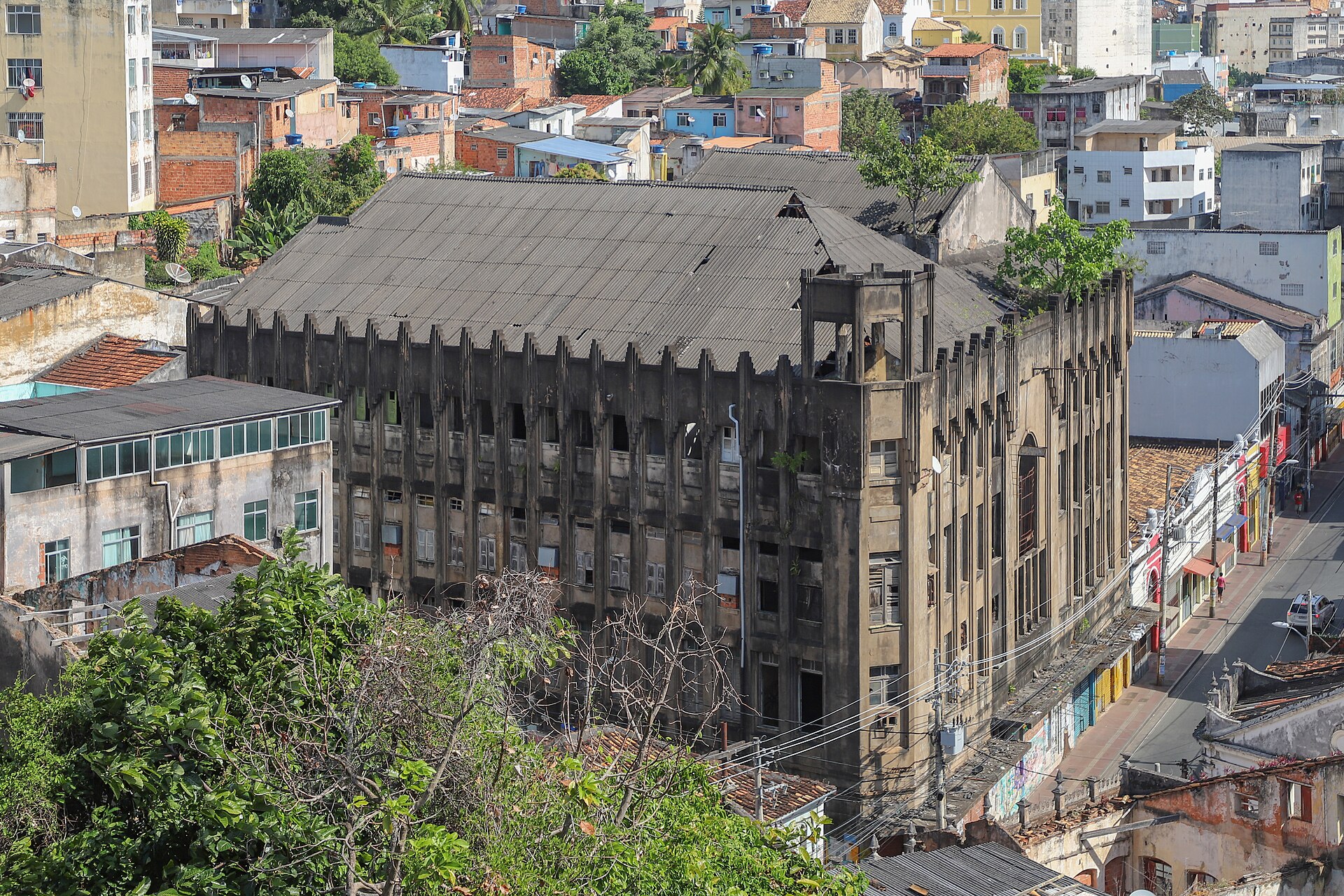 Imagem de referência de Cine-Teatro Jandaia, descrito nos dados abertos como antigo cinema em Salvador, Brasil