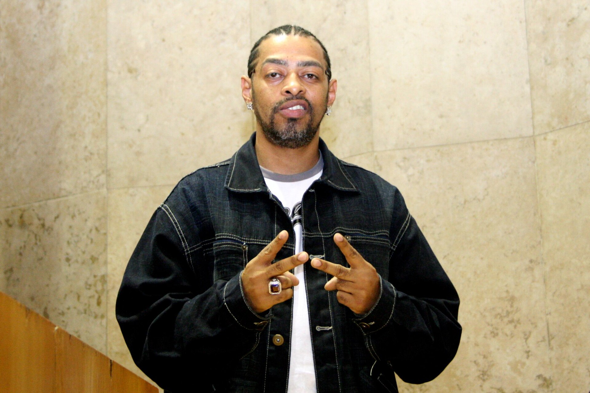 Imagem de referência de Thaíde, descrito nos dados abertos como rapper, compositor, produtor, apresentador e ator brasileiro