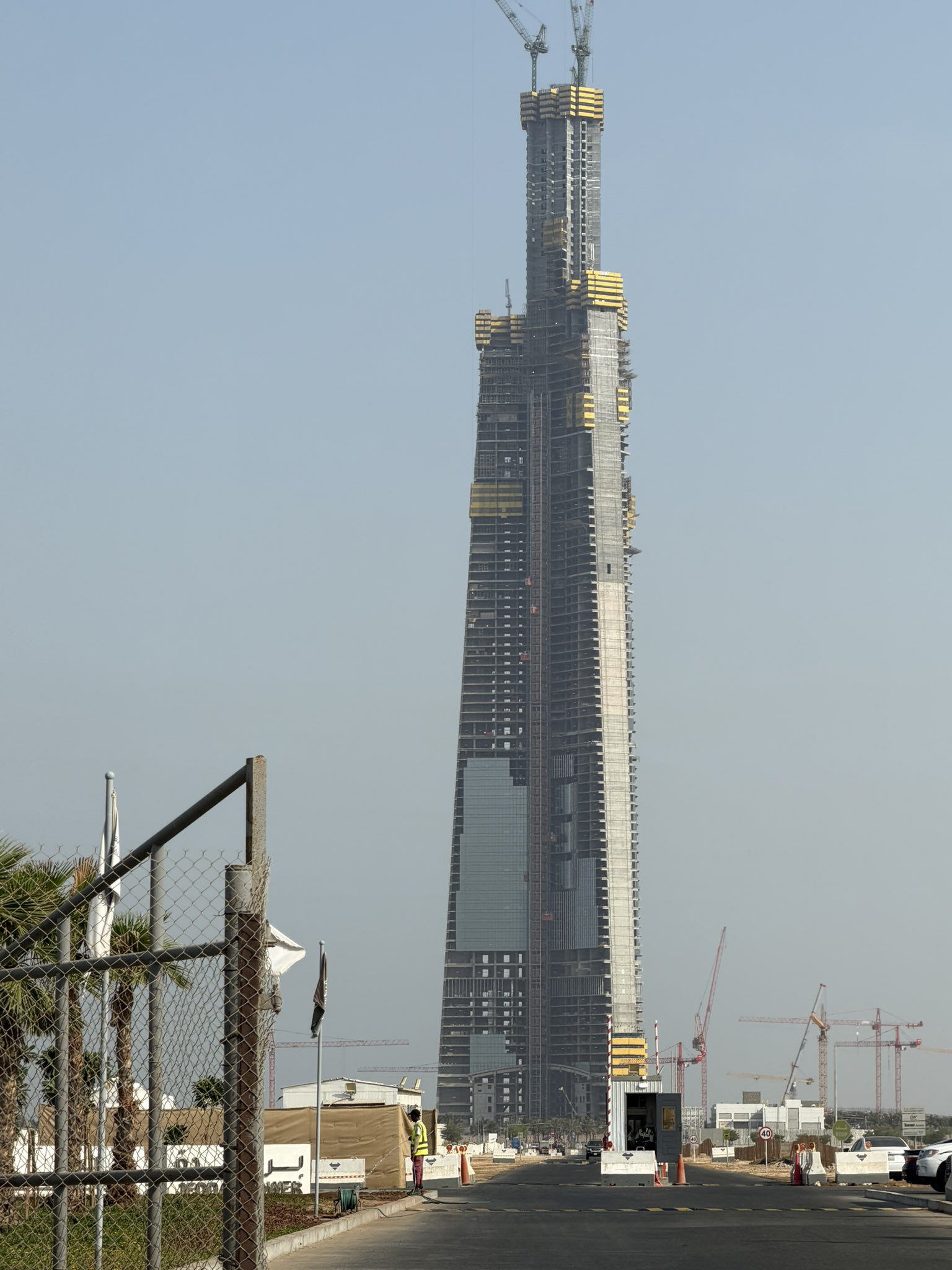 Imagem de referência de Jeddah Tower, descrito nos dados abertos como arranha-céu atualmente em construção em Jeddah, Arábia Saudita