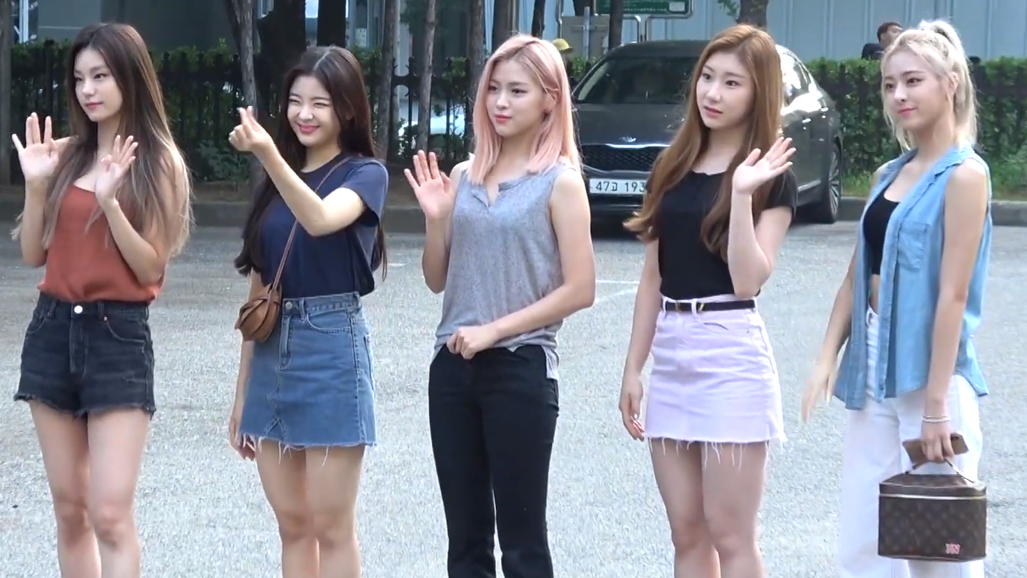 Imagem de referência de Itzy, descrito nos dados abertos como girl group sul-coreano