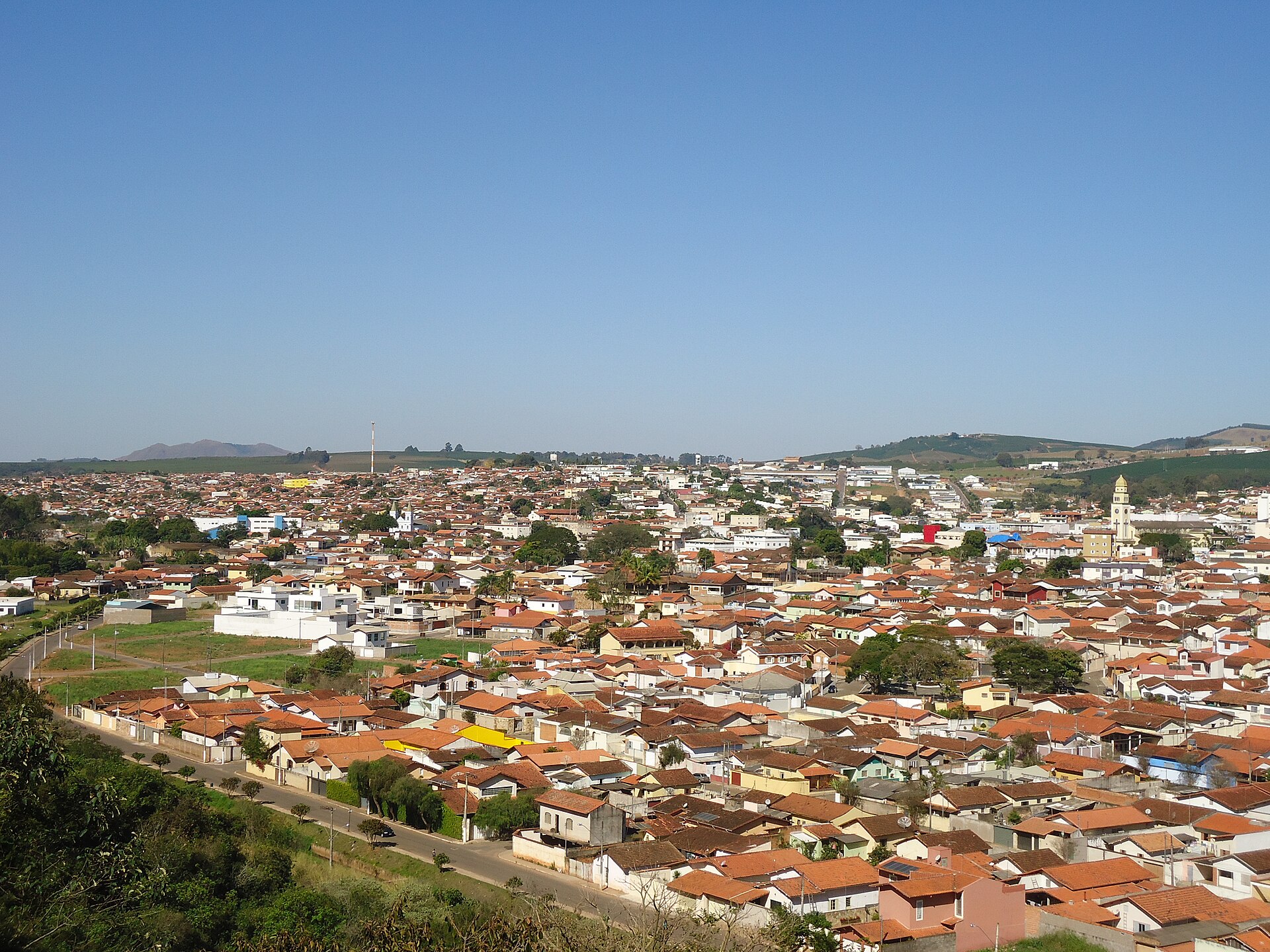 Imagem de referência de Três Pontas, descrito nos dados abertos como município brasileiro localizado na região sul de Minas Gerais
