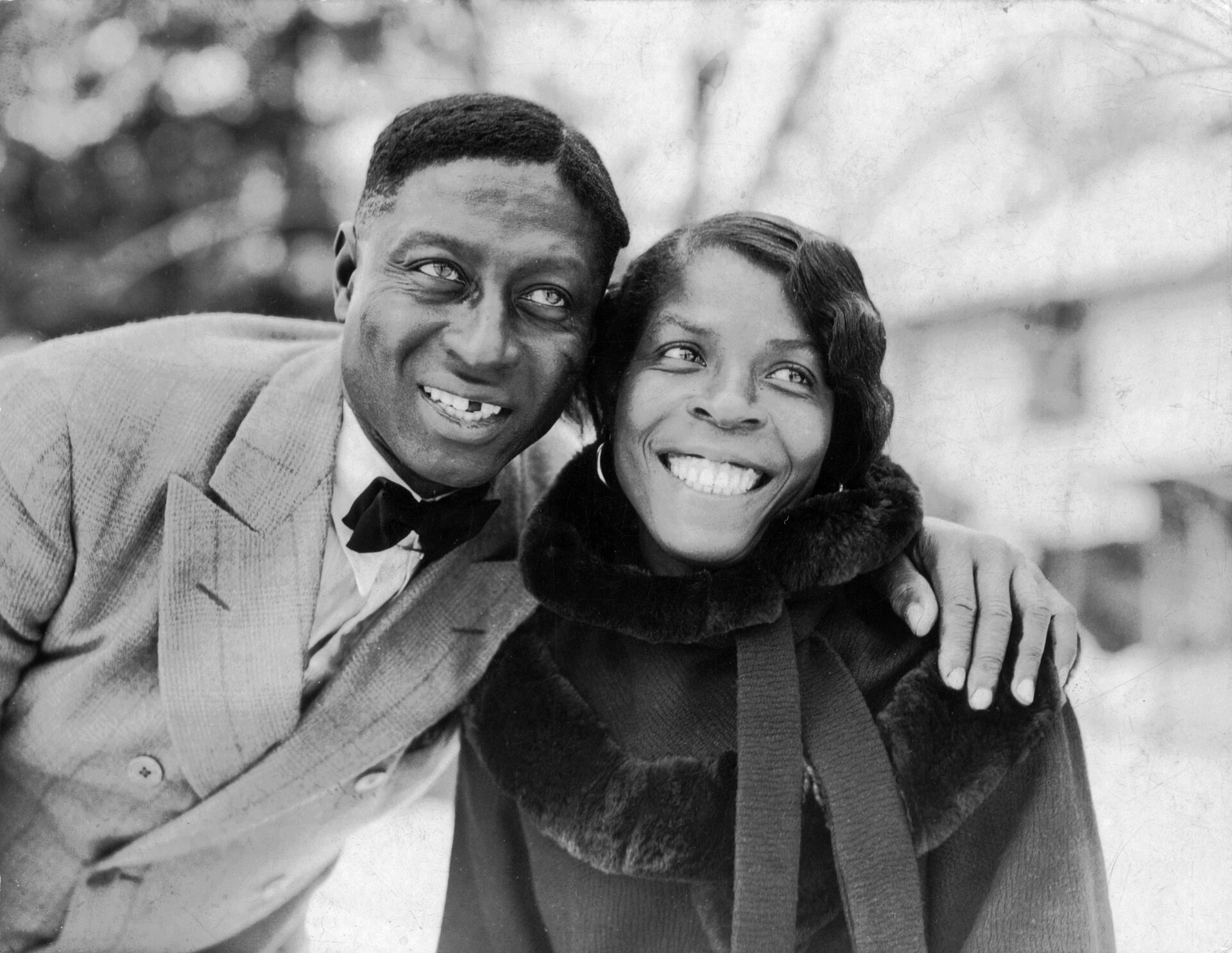 Imagem de referência de Leadbelly, descrito nos dados abertos como músico de folk e blues americano (1888-1949)
