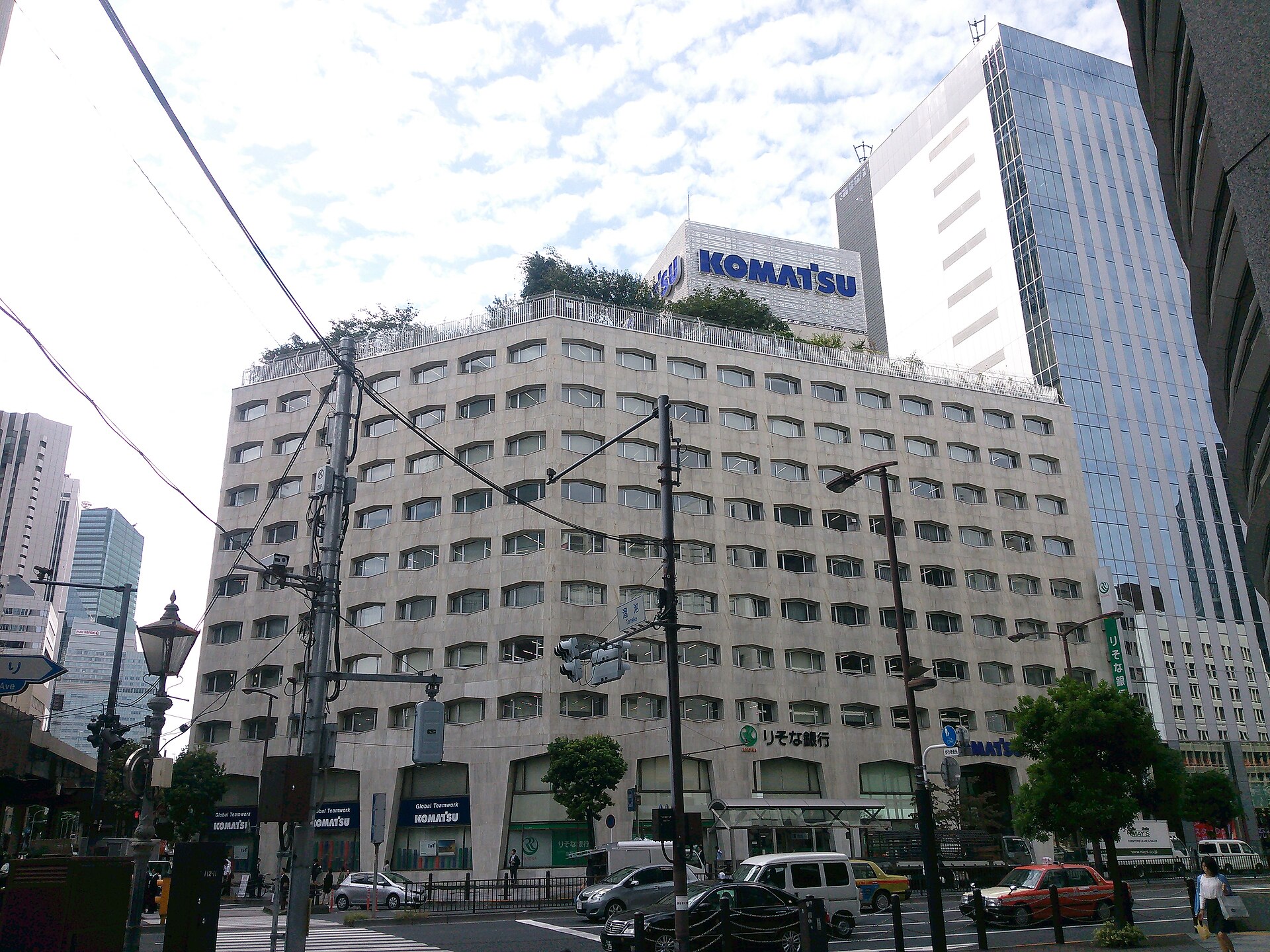 Imagem de referência de Komatsu, descrito nos dados abertos como corporação mutinacional japonesa