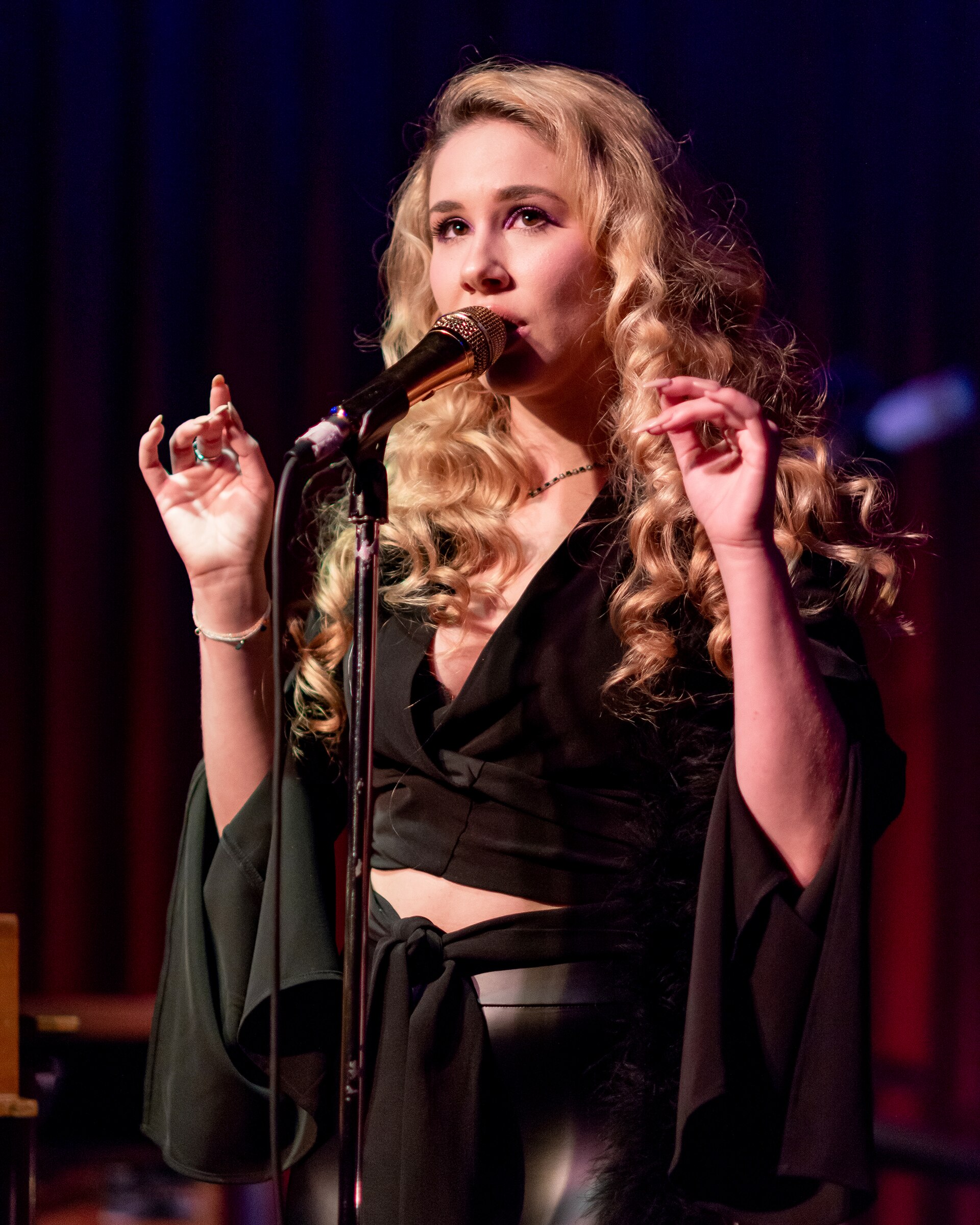Imagem de referência de Haley Reinhart, descrito nos dados abertos como cantora norte-americana