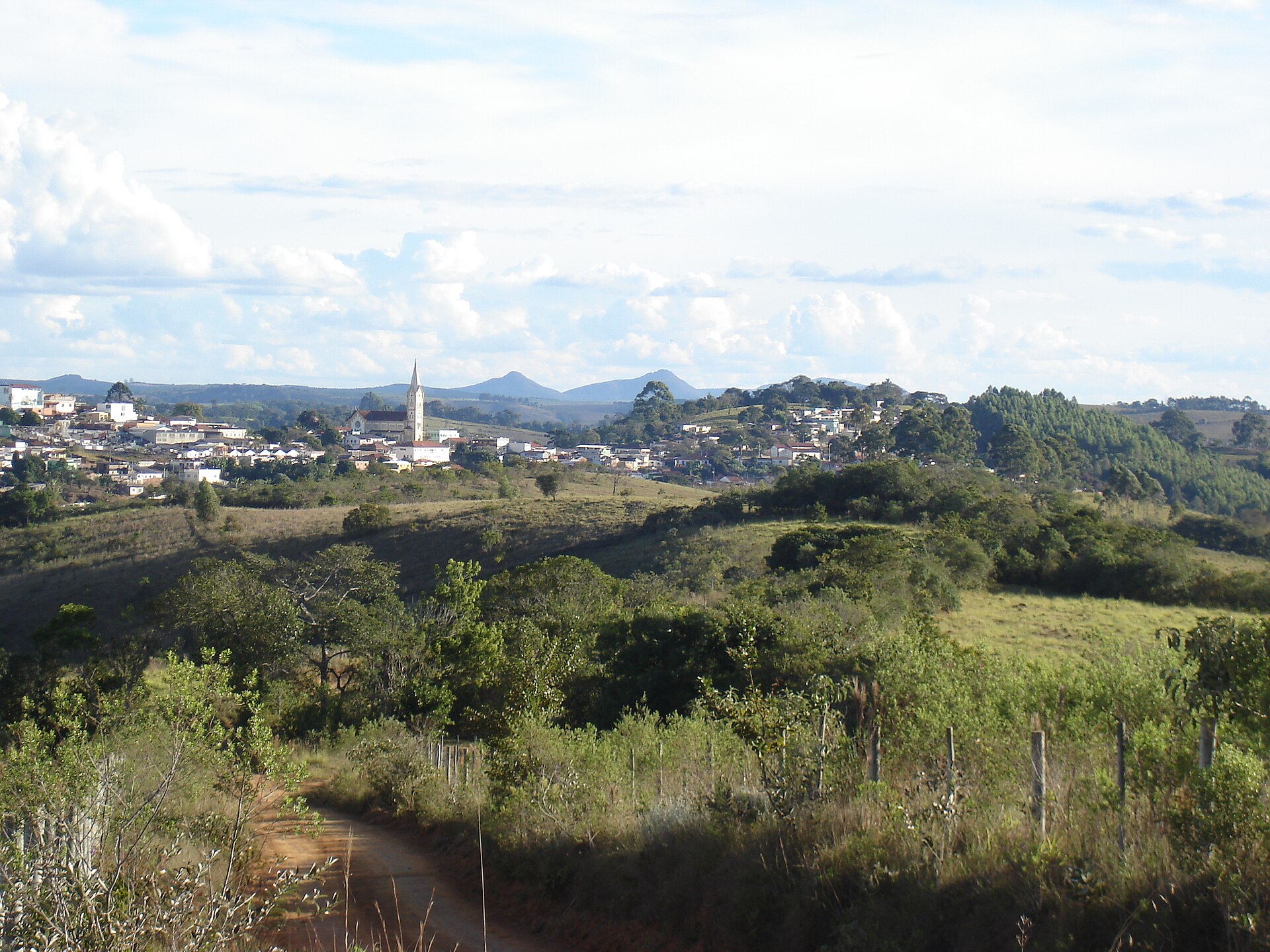 Imagem de referência de Piedade do Rio Grande, descrito nos dados abertos como município brasileiro do estado de Minas Gerais