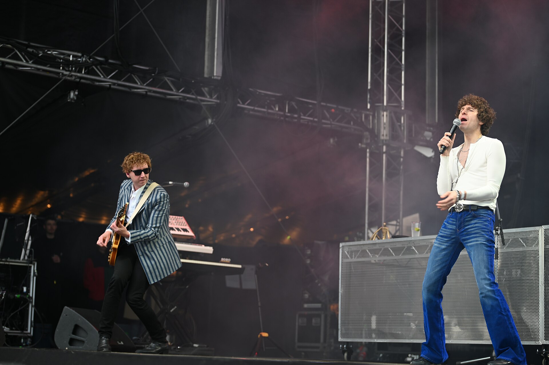 Imagem de referência de The Kooks, descrito nos dados abertos como banda britânica