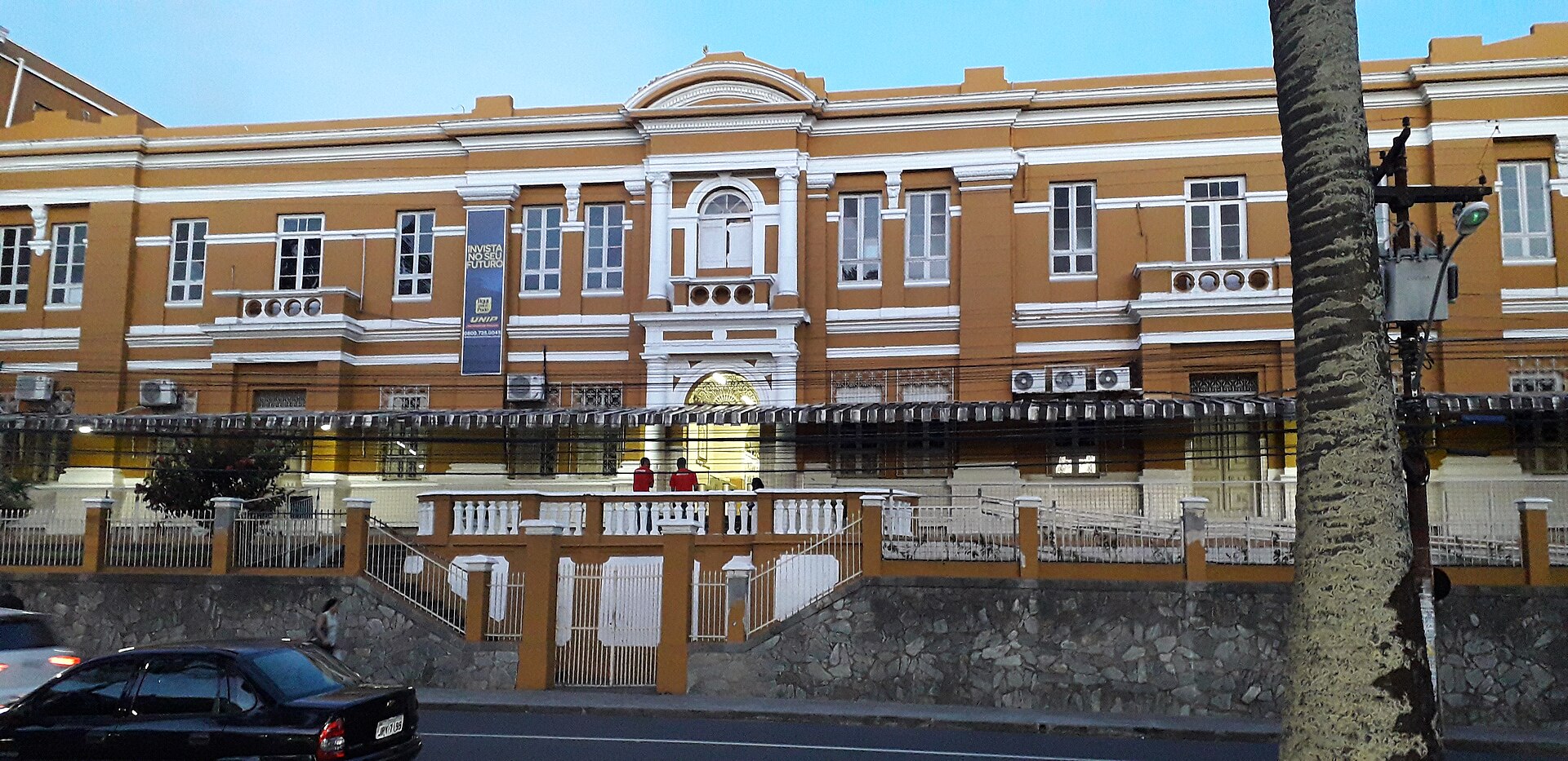 Imagem de referência de Colégio Salesiano de Salvador, descrito nos dados abertos como colégio católico de Salvador, Bahia