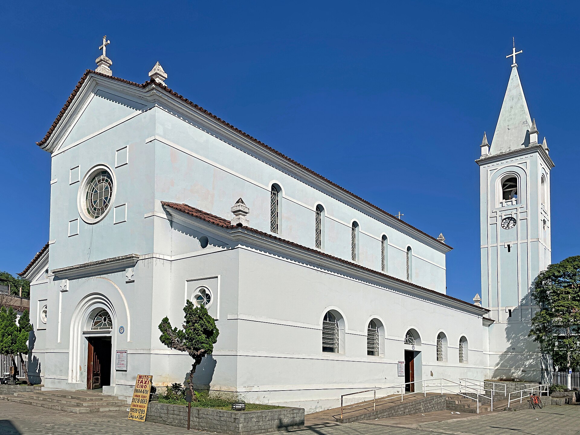 Imagem de referência de Igreja Matriz de São Sebastião, descrito nos dados abertos como templo religioso em Coronel Fabriciano, Minas Gerais, Brasil