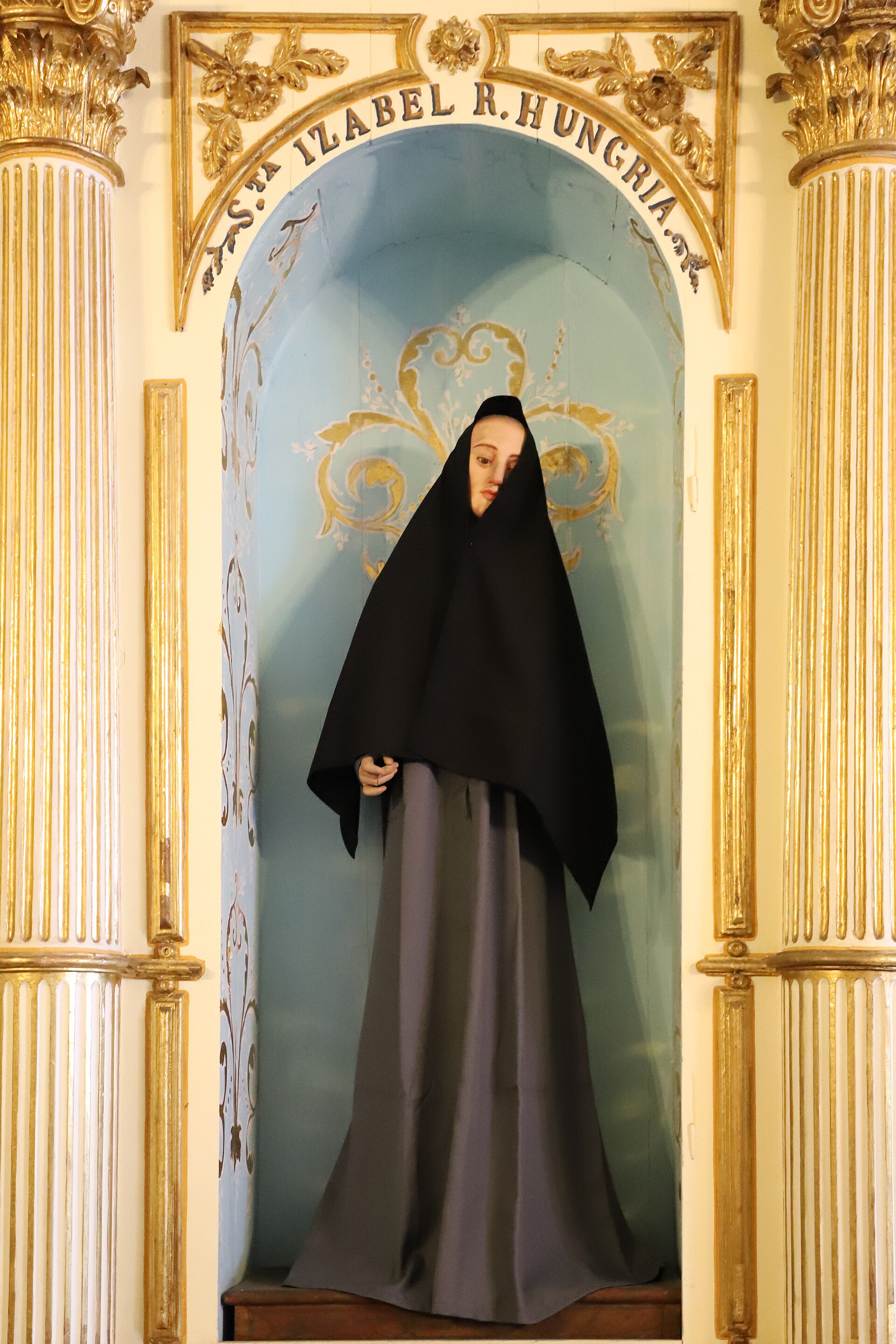Imagem de referência de Santa Izabel da Hungria, descrito nos dados abertos como estátua na Igreja da Ordem Terceira de São Francisco, Salvador, Bahia