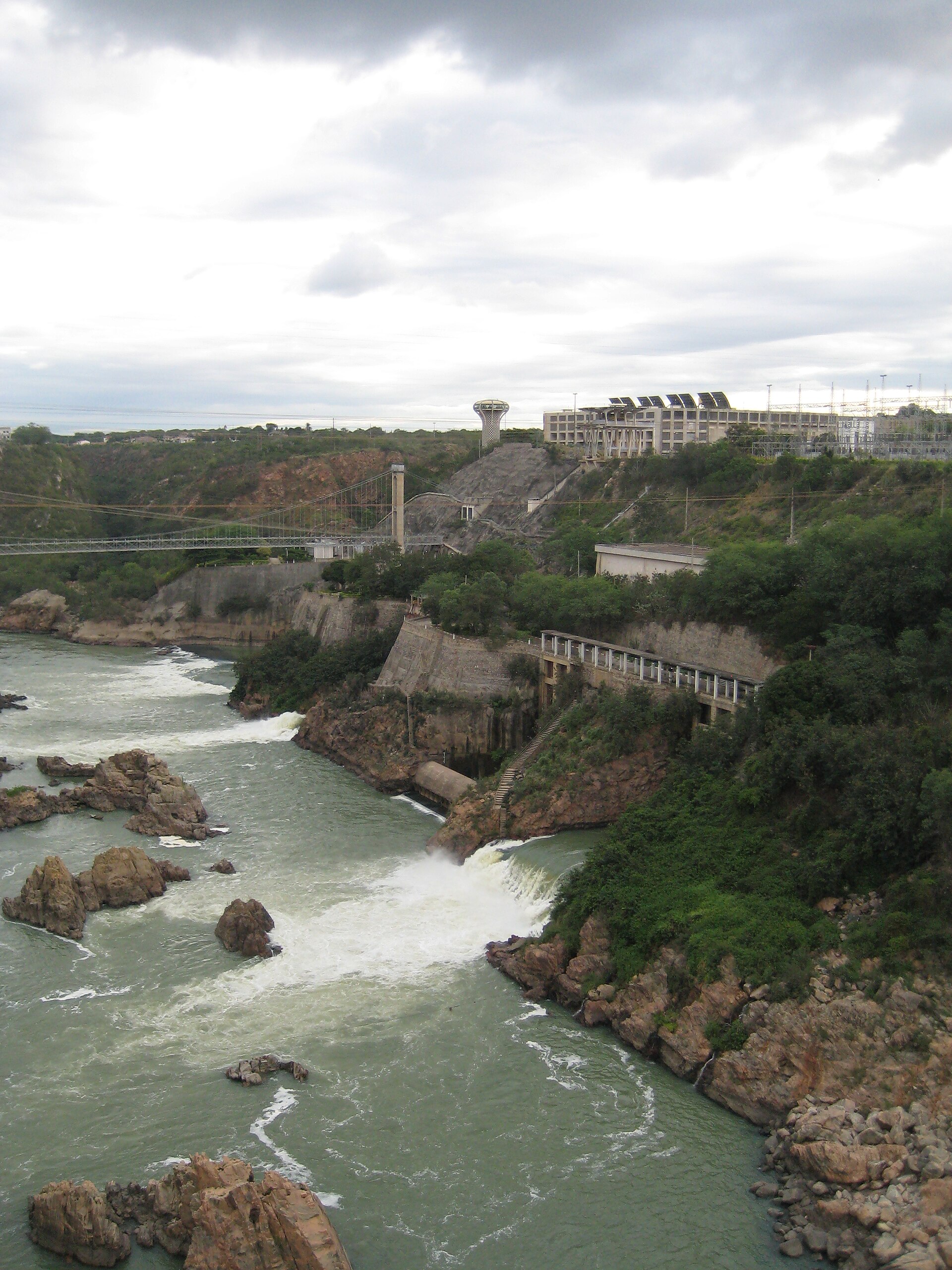 Imagem de referência de Complexo Hidrelétrico de Paulo Afonso, descrito nos dados abertos como conjunto de usinas de geração de energia localizado na cidade de Paulo Afonso, no estado brasileiro da Bahia