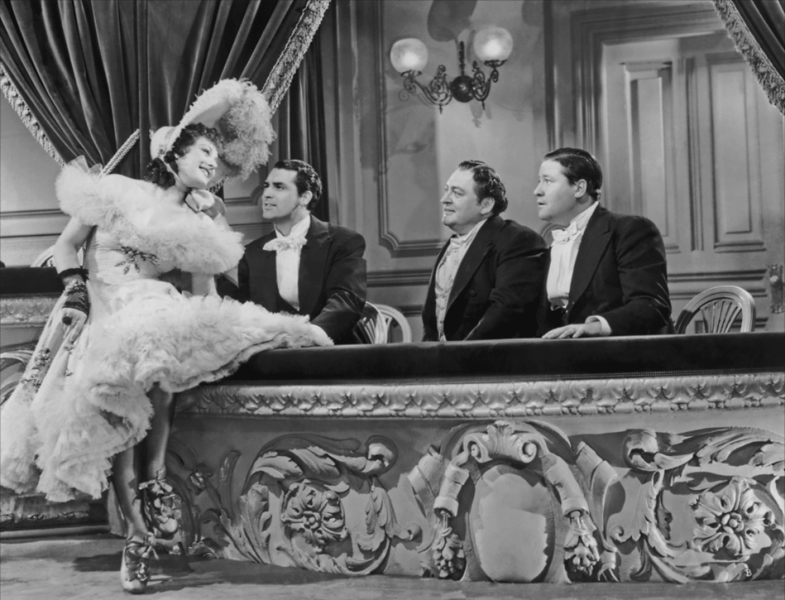 Imagem de referência relacionada a The Toast of New York, item descrito como filme de 1937 dirigido por Rowland V. Lee