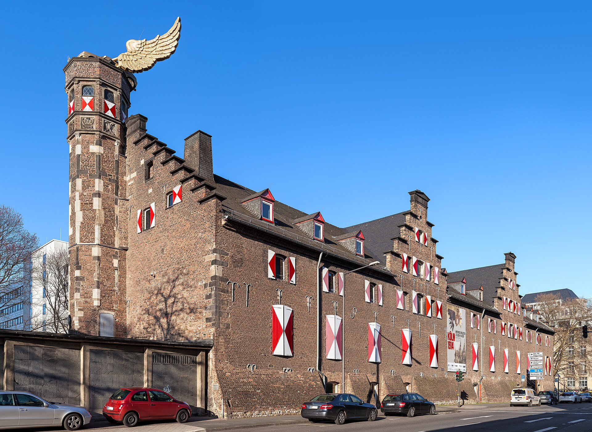 Imagem de referência de Kölnisches Stadtmuseum, descrito nos dados abertos como museu municipal em Colónia, Alemanha
