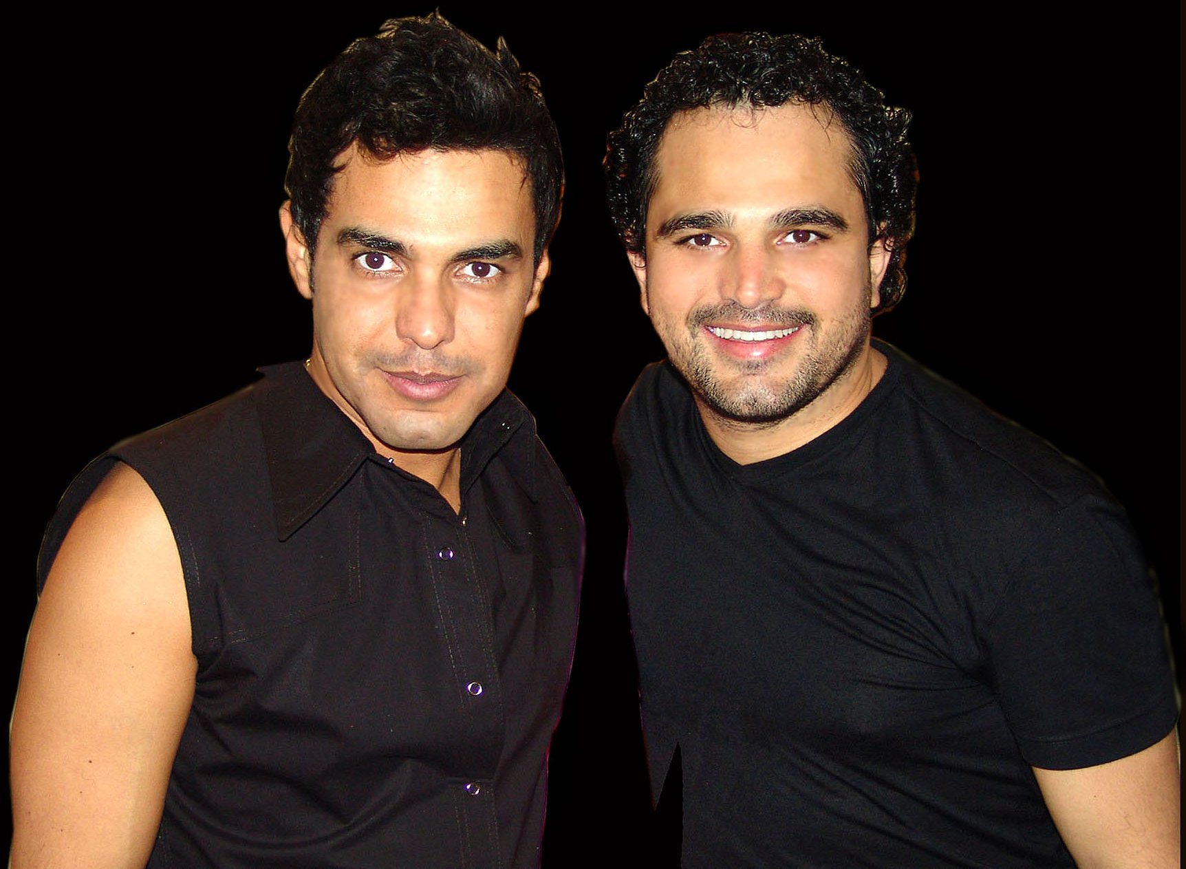 Imagem de referência de Zezé Di Camargo & Luciano, descrito nos dados abertos como dupla de cantores e compositores brasileiros