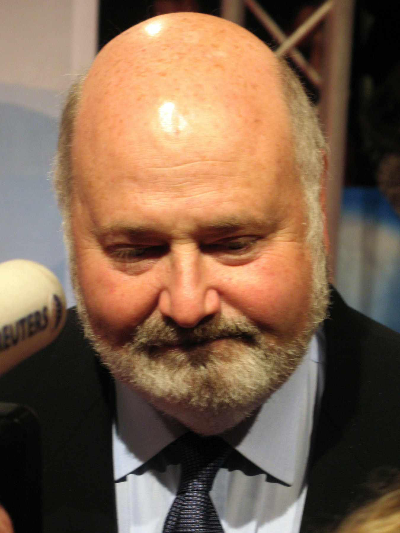 Imagem de referência relacionada a Rob Reiner, item descrito como cineasta e ator norte-americano (1947–2025)