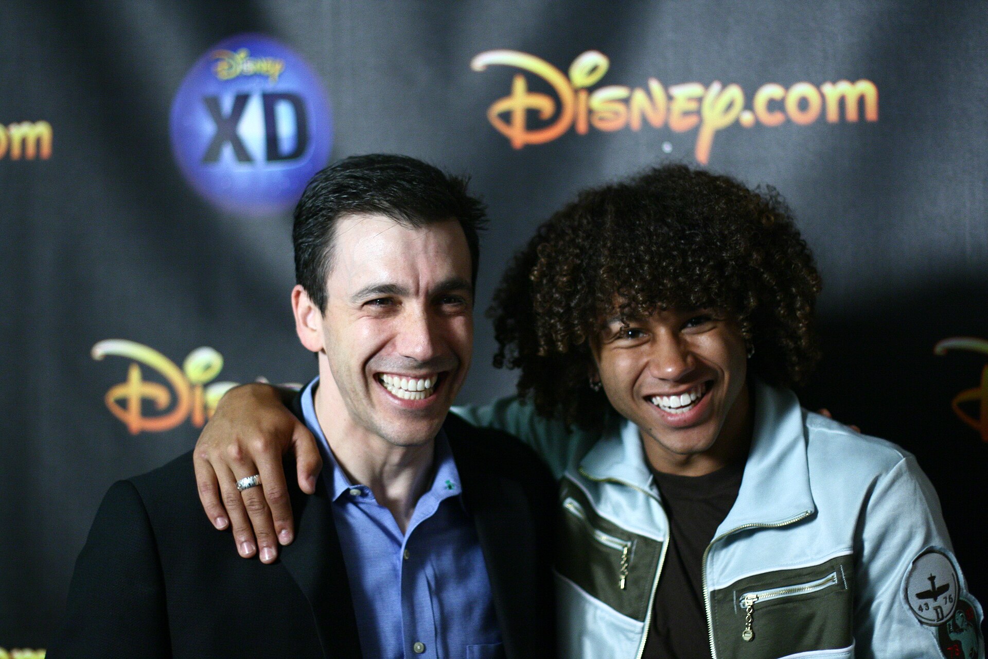 Imagem de referência relacionada a Corbin Bleu, item descrito como ator estadunidense