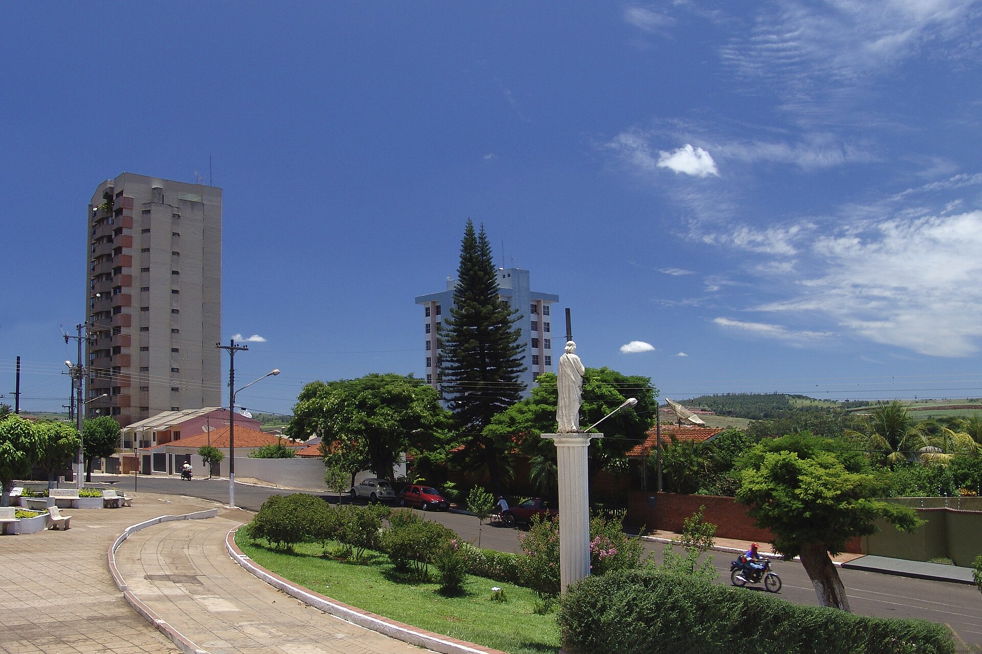 Imagem de referência de Bandeirantes, descrito nos dados abertos como município brasileiro do estado do Paraná