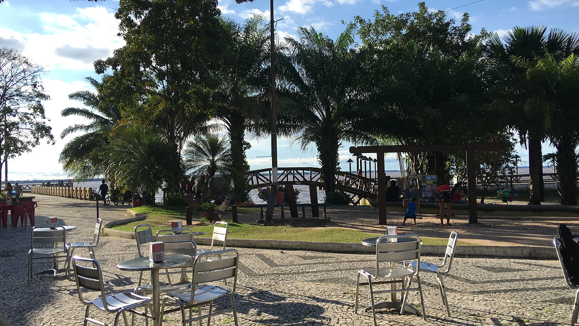 Imagem de referência de Ver-o-Rio, descrito nos dados abertos como praça pública brasileira inaugurada em 1999 na cidade paraense de Belém (Pará)