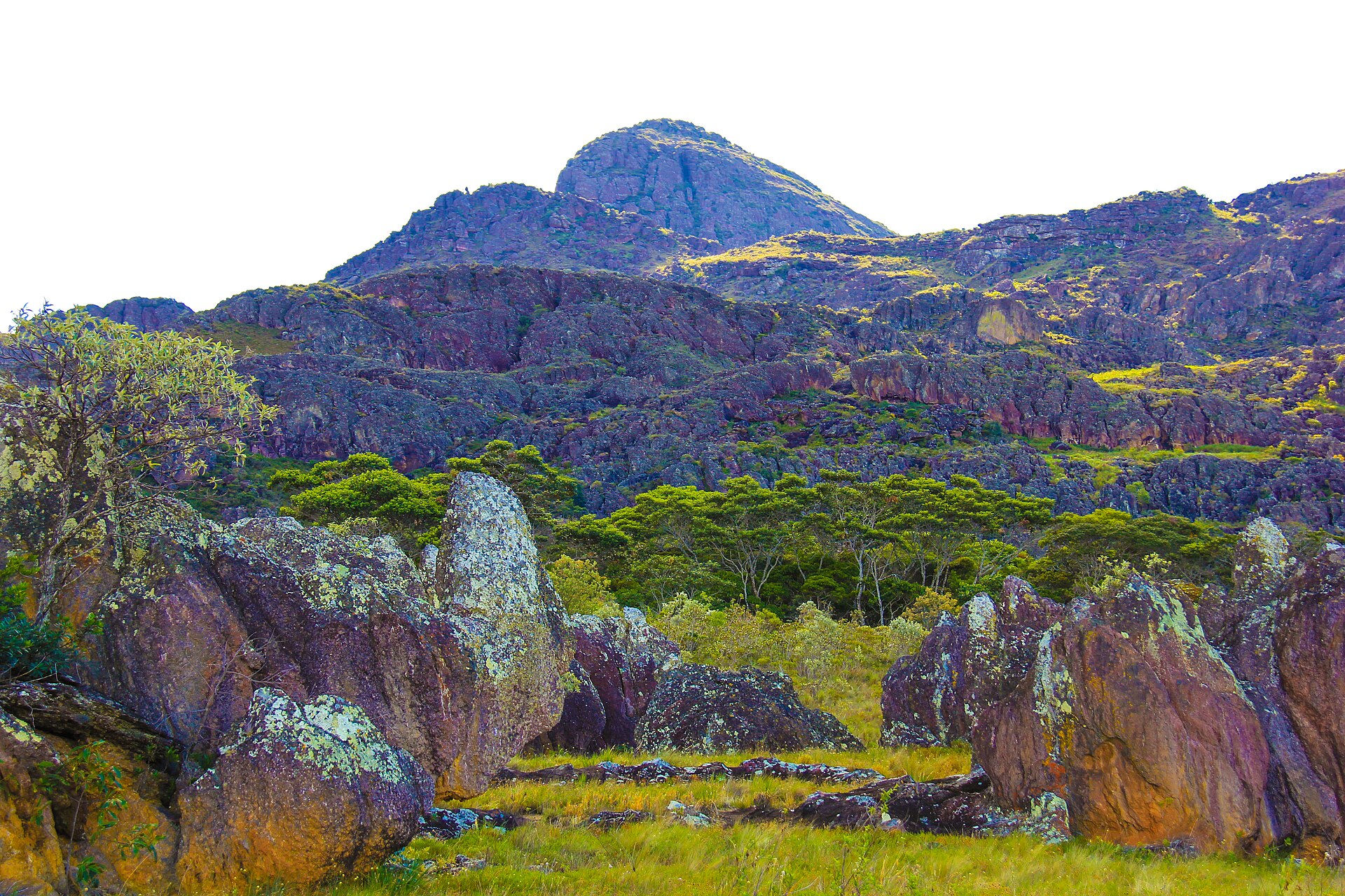 Imagem de referência relacionada a Pico das Almas, item descrito como terceiro ponto mais elevado da Região Nordeste do Brasil
