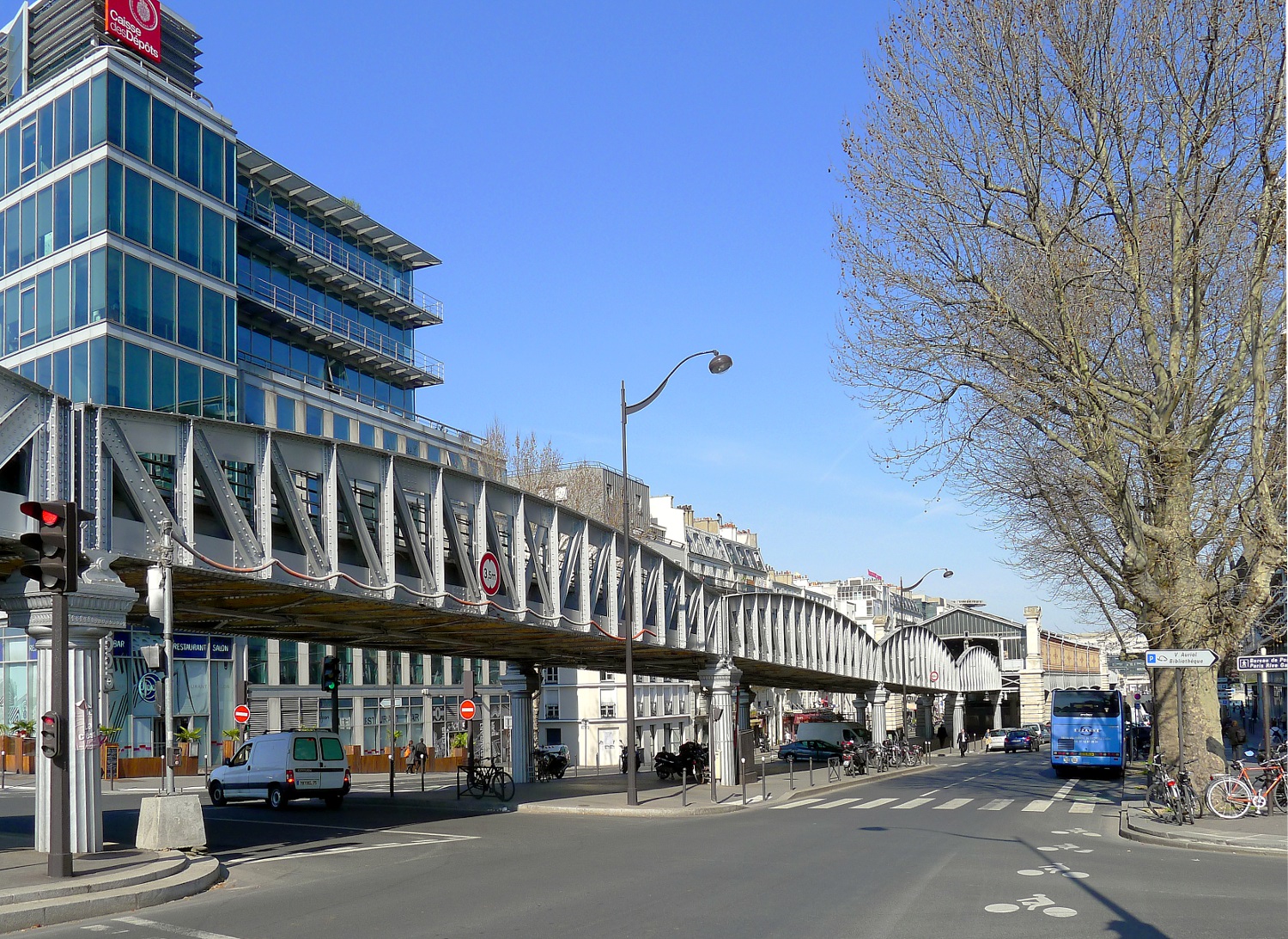 Imagem de referência de Quai de la Gare, descrito nos dados abertos como estação do Metrô de Paris