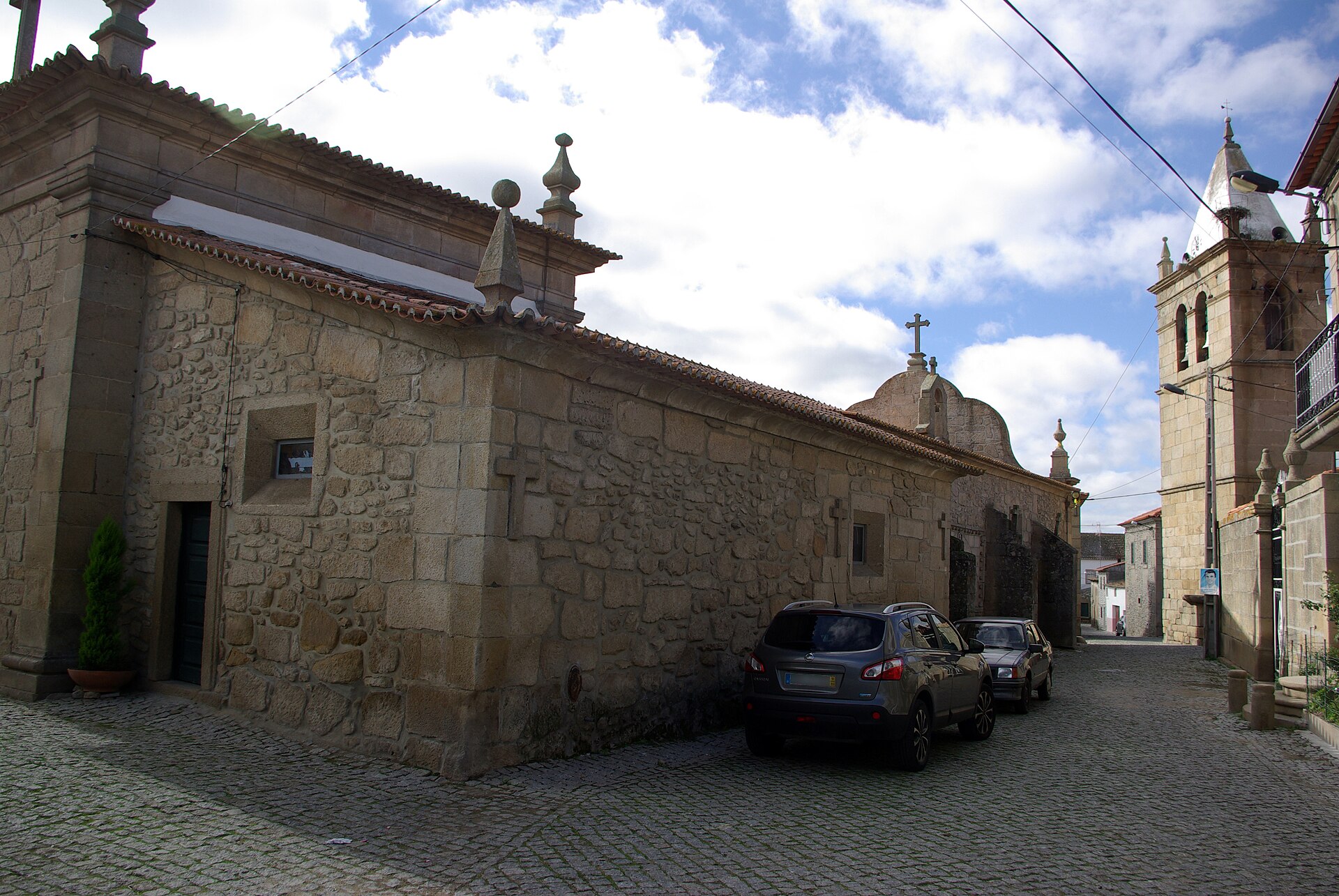 Imagem de referência relacionada a Mata de Lobos, item descrito como povoação portuguesa sede da Freguesia de Mata de Lobos do Município de Figueira de Castelo Rodrigo
