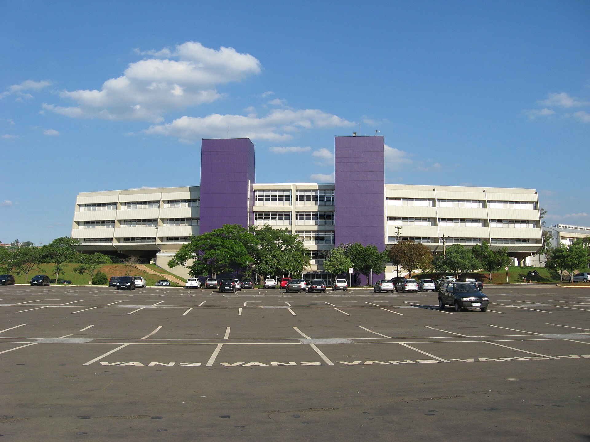 Imagem de referência de Biblioteca Central César Lattes, descrito nos dados abertos como biblioteca da Unicamp