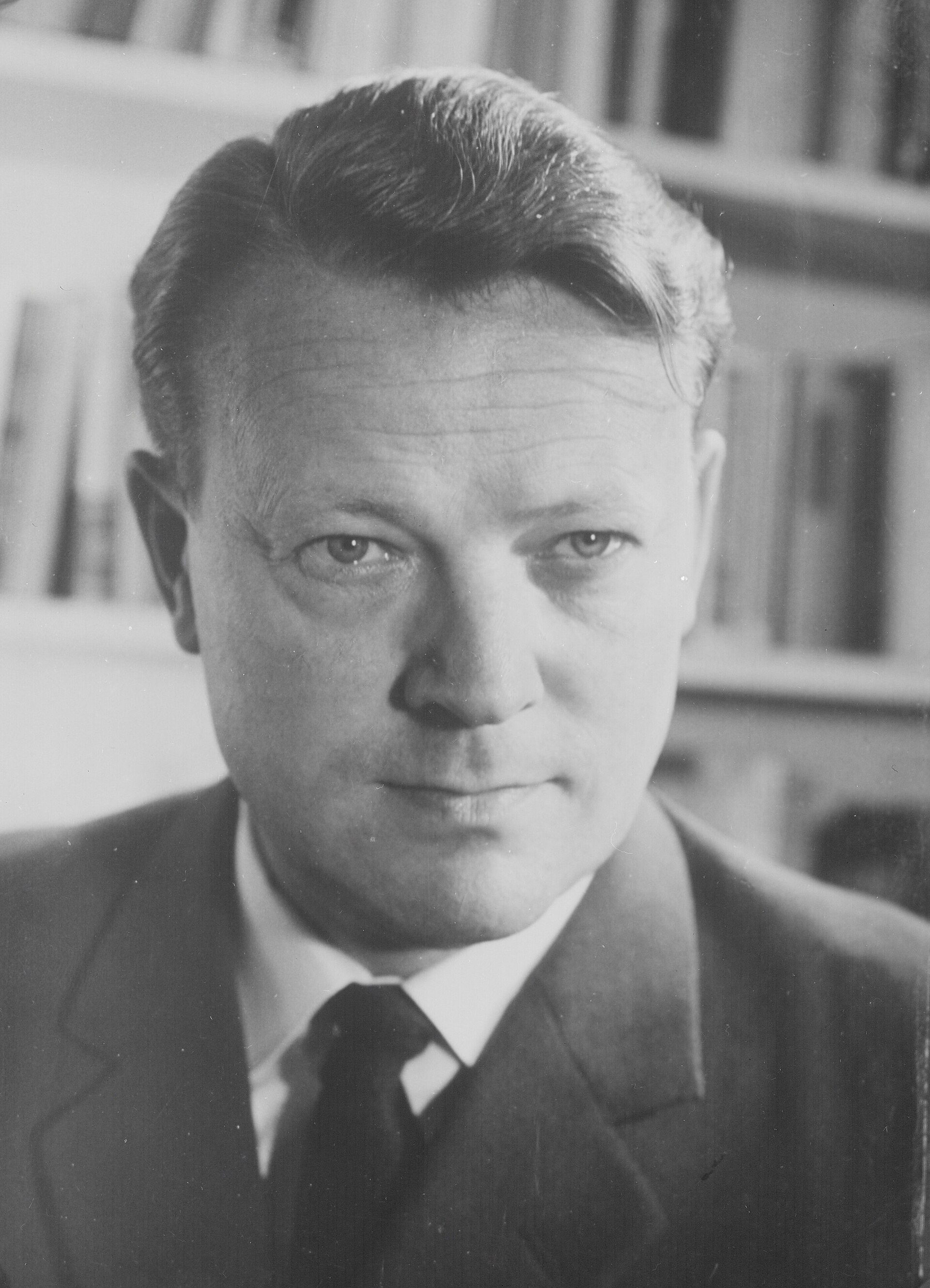 Imagem de referência de Jens Otto Krag, descrito nos dados abertos como economista, Reino da Dinamarca