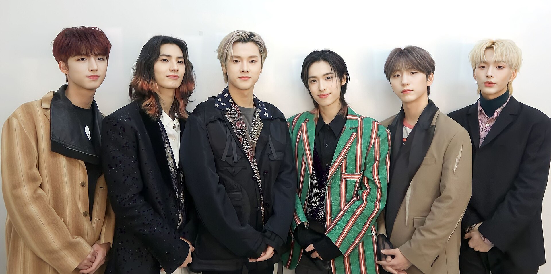 Imagem de referência de Xdinary Heroes, descrito nos dados abertos como banda de rock sul-coreana
