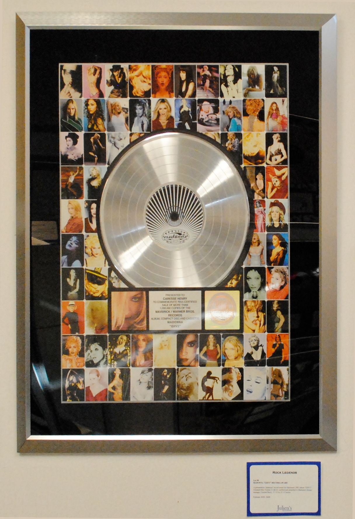 Imagem de referência de GHV2, descrito nos dados abertos como álbum de grandes êxitos de Madonna