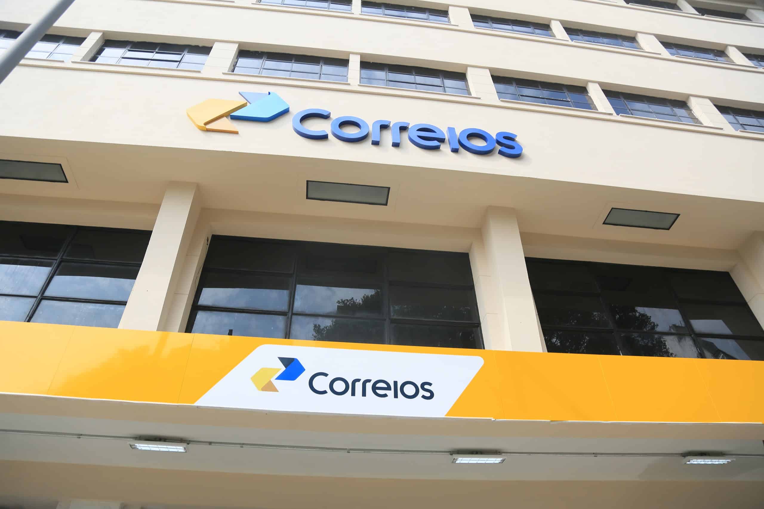 Correios oferecem descarte gratuito de lixo eletrônico em milhares de agências