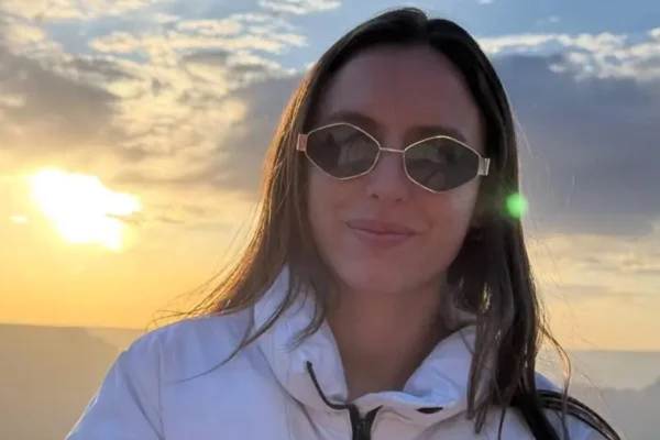 Atriz brasileira é detida pelo ICE e está presa há mais de um mês nos EUA