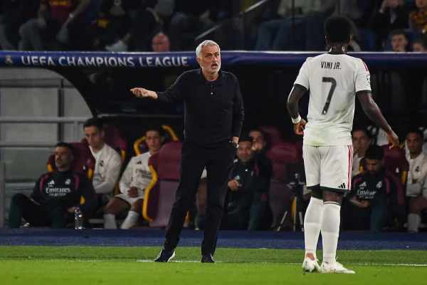 "Não é normal", diz Mourinho sobre suspensão de quatro jogos a Vini Jr.