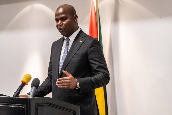 O PREFEITO REALIZA VISITA OFICIAL AO CONGO
