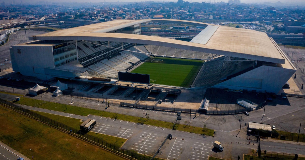 Corinthians suspende pagamentos à Caixa e estuda ceder naming rights por 15 anos
