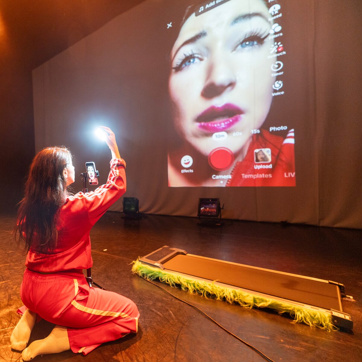Cultura Inglesa Festival 2026 recebe aclamado espetáculo ‘Famehungry’ e Agnes Nunes; veja destaques