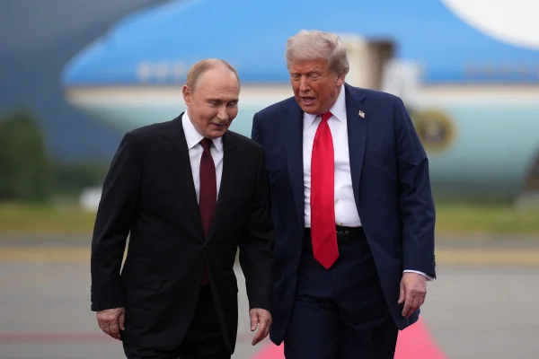 Assessor de Putin cita preparativos para cúpula com Trump e Xi na China - destaque galeria