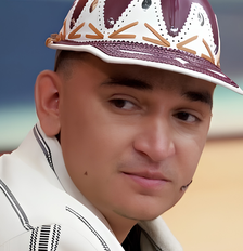 João Gomes puxou coro contra Bolsonaro em 2022, pediu desculpas e agora é cobrado por silêncio sobre Flávio; esposa do pernambucano revela trauma: 'Toma antidepressivos fortes'. Foto: Divulgação/TV Globo / Purepeople