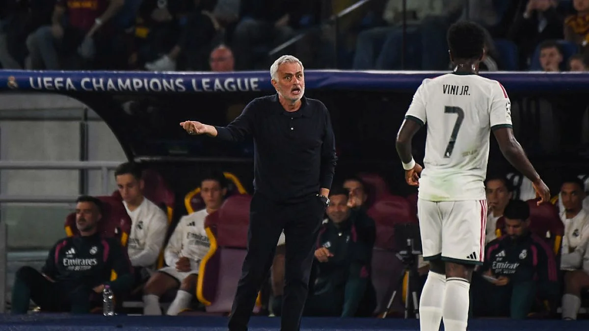 "Não é normal", diz Mourinho sobre suspensão de quatro jogos a Vini Jr.
