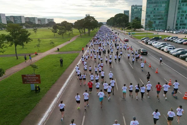 Metrópoles Endurance Corrida: veteranos contam experiências após os 50 anos - destaque galeria