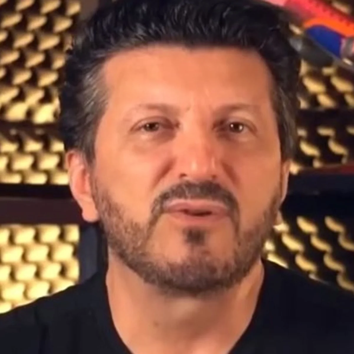 Família de Lito Sousa proíbe fotos e vídeos durante velório do youtuber