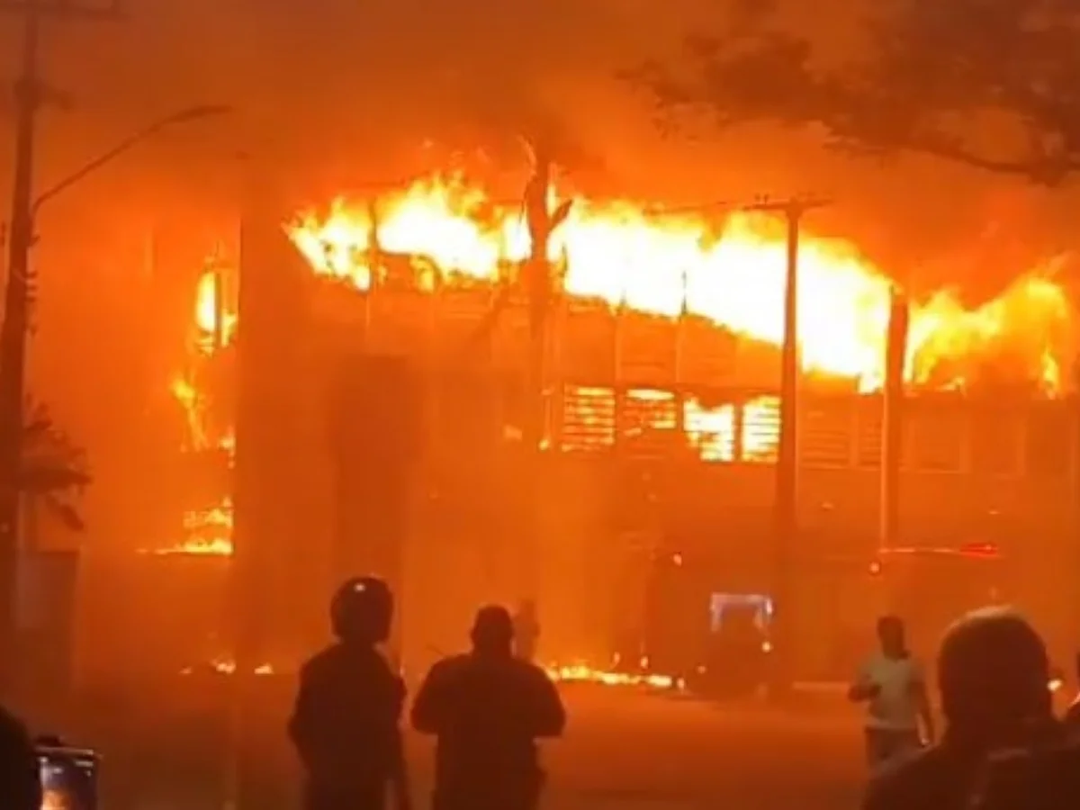 Incêndio na UFPE causou "grandes danos" ao prédio, diz universidade