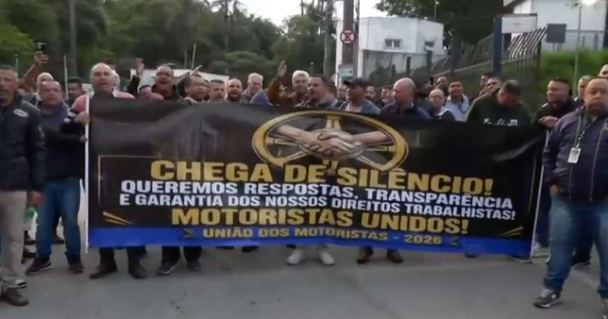 Motoristas de ônibus fazem greve e mais de 200 mil passageiros são afetados em SP