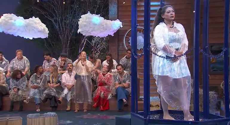 Renata Del Bianco desce a lenha em Darlin Ferrattry: ‘Tudo é sobre ela’