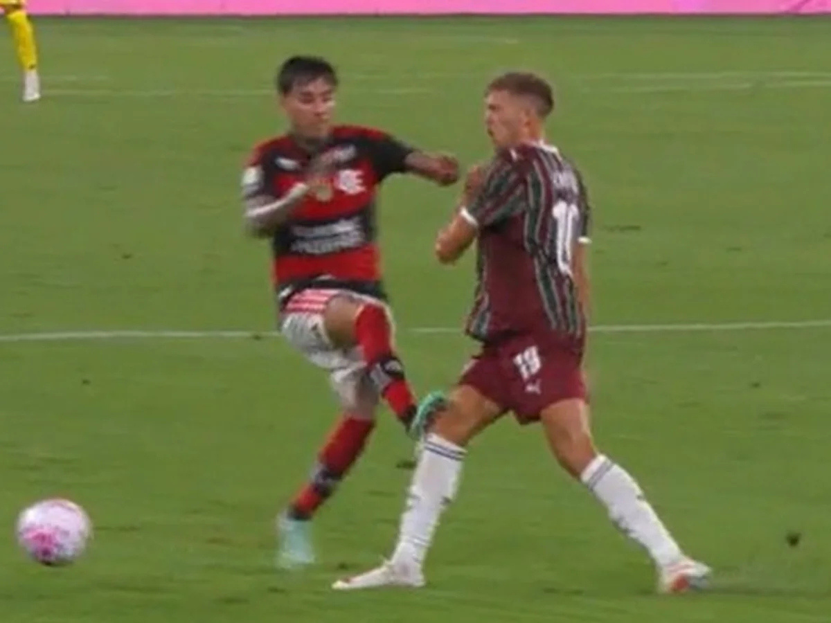 Pulgar é denunciado no STJD por lance em Castillo, do Fluminense