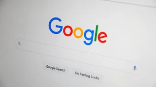 Cansou da IA no Google? Veja como bloquear resumos automáticos e limpar a busca