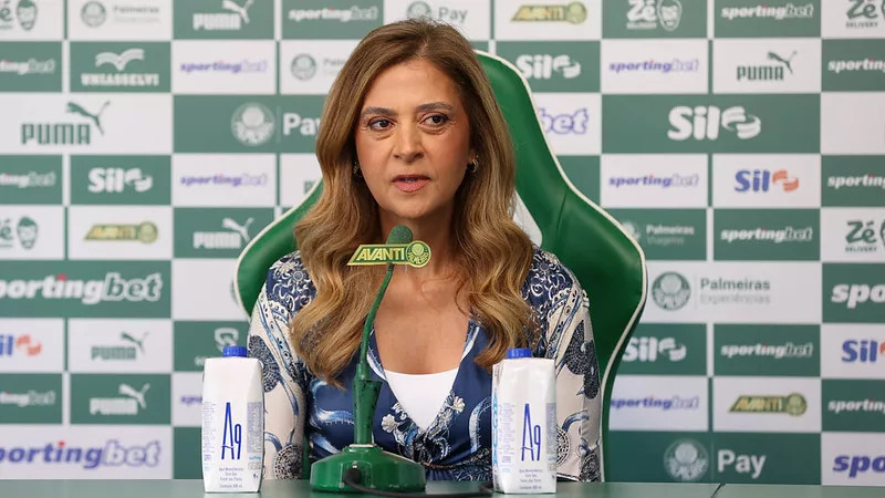 Oposição do Palmeiras pede sindicância contra Leila Pereira por 'meia dúzia de imbecis'