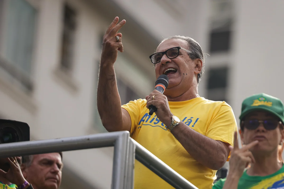 Malafaia acusa Moraes de covardia e elogia Fachin por devolver passaporte